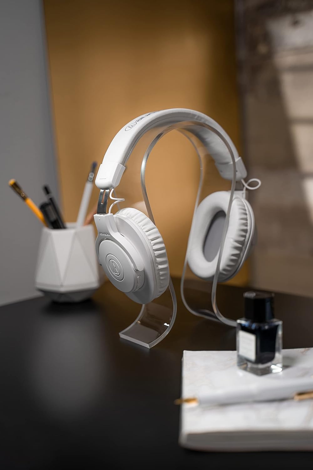 Audio-Technica Ath-M20Xbt Wireless Over-Ear Headphones, Bluetooth 5.0, 60-Hour Battery Life, 40 mm Drivers, Hi-Fi Sound, Built-in Mic, AAC/SBC Codec Support (White) - Image 4